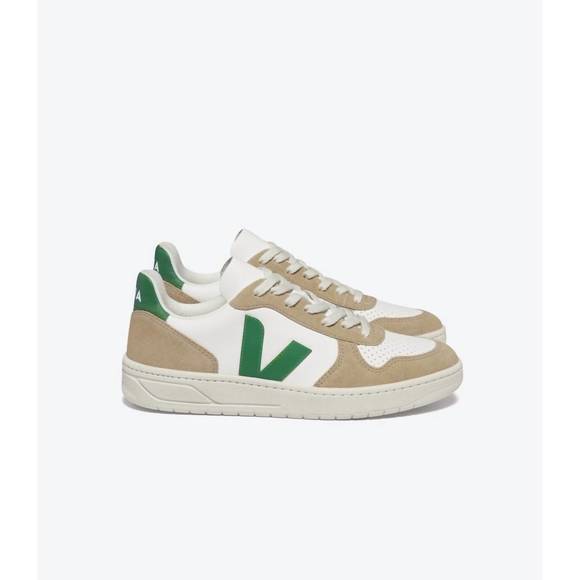 NEW VEJA women's v-10 chromefree sneaker in white/emeraude/sahara - Picture 2 of 3
